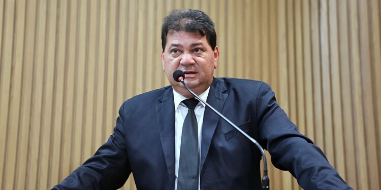 Miltinho Dantas acompanha serviços emergenciais no Mercado Central e reforça demandas para o Bairro Industrial