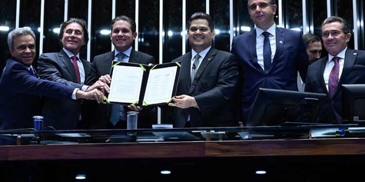 Congresso Nacional promulga emenda da essencialidade dos tribunais de contas