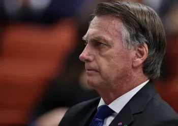 Bolsonaro recebe alta após cirurgia no ombro direito