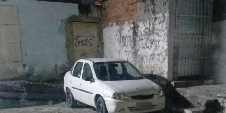 BPChoque recupera veículo roubado no Bairro América