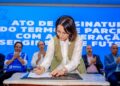 Prefeita Emília Corrêa assina termo de parceria e garante R$ 600 mil para clubes da capital