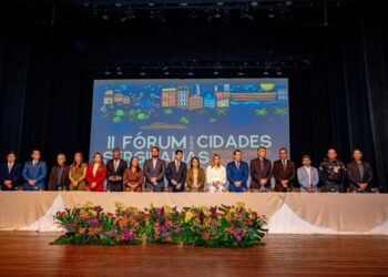 Prefeita Emília participa do II Fórum das Cidades e enfatiza importância do Plano Diretor