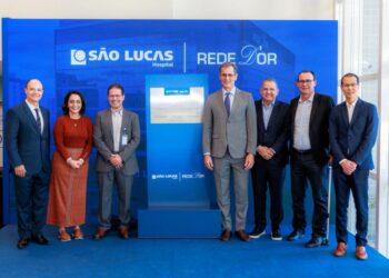 Prefeita Emília Corrêa participa da inauguração da nova torre do Hospital São Lucas