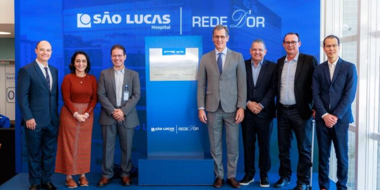 Prefeita Emília Corrêa participa da inauguração da nova torre do Hospital São Lucas