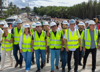 Governador vistoria viaduto do Complexo Viário Senadora Maria do Carmo Alves e confirma entrega em 27 de maio