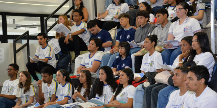 Pré-Uni da Seed intensifica preparação para o Enem com revisão de Ciências Humanas neste sábado, 16