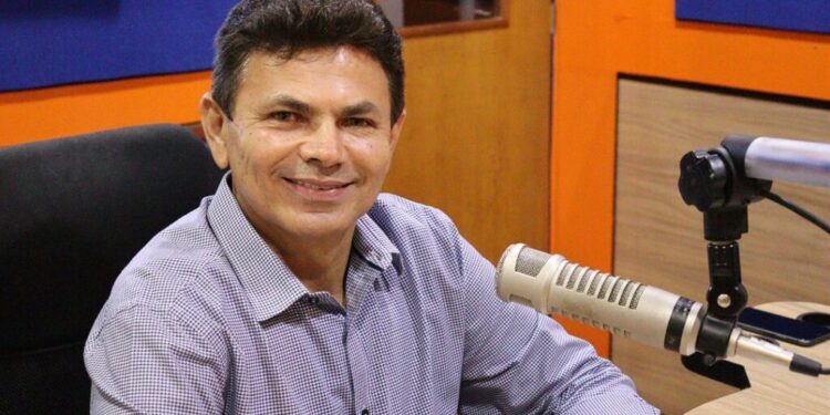 Pesquisa do instituto EIPE aponta que Valmir lidera intenções de voto